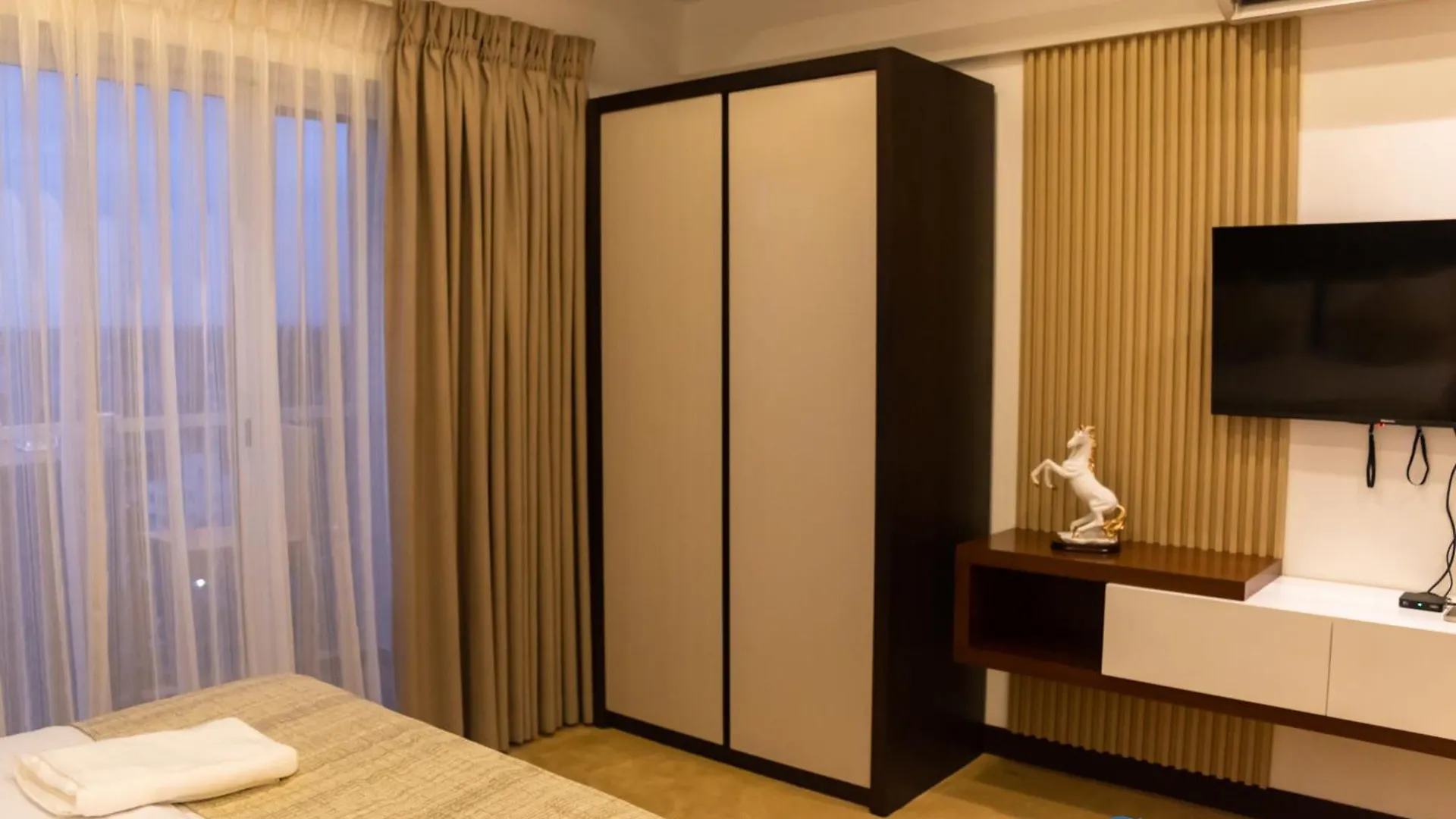 Serenity Studio Apartment By Ocean Breeze Negombo