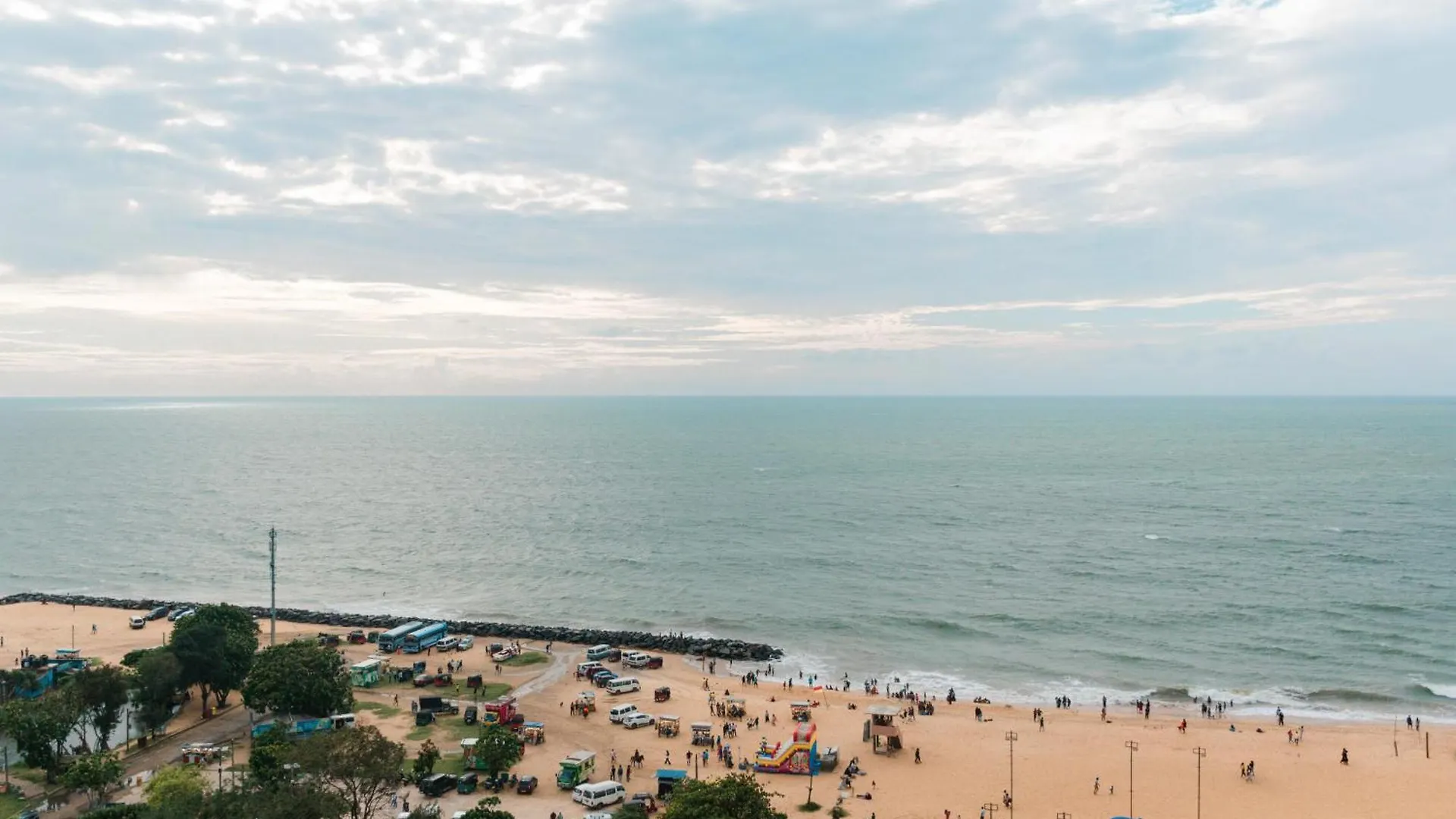 Serenity Studio Apartment By Ocean Breeze Negombo