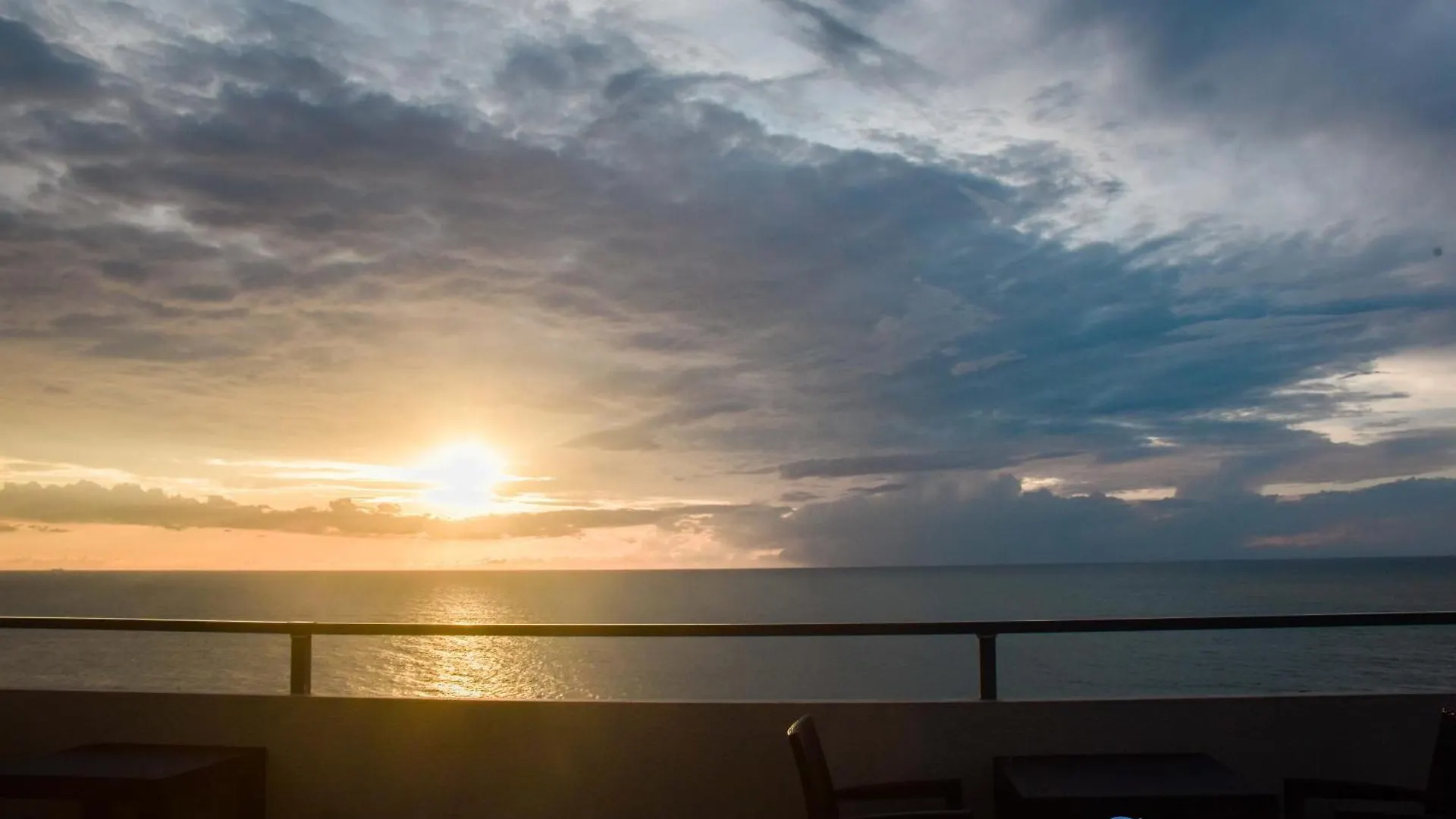 Serenity Studio Apartment By Ocean Breeze Negombo