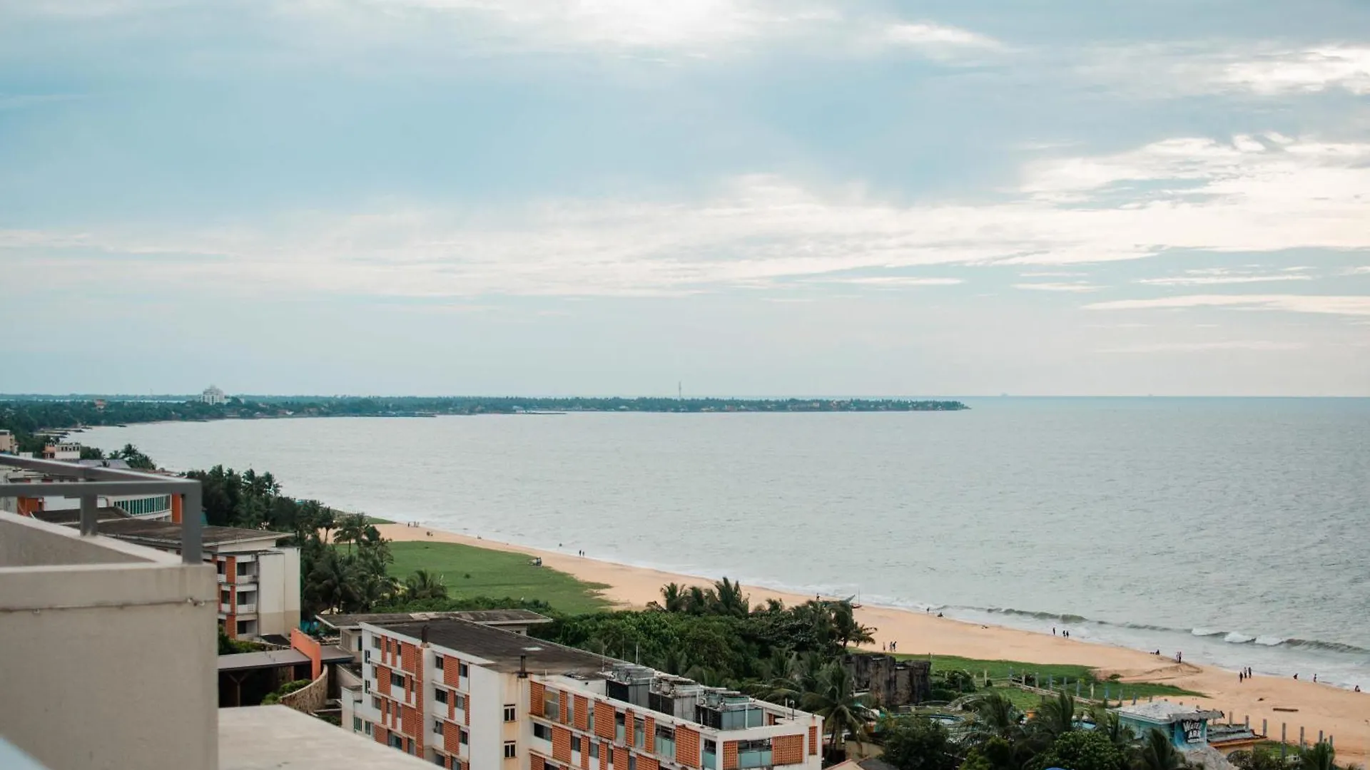 Serenity Studio Apartment By Ocean Breeze Negombo